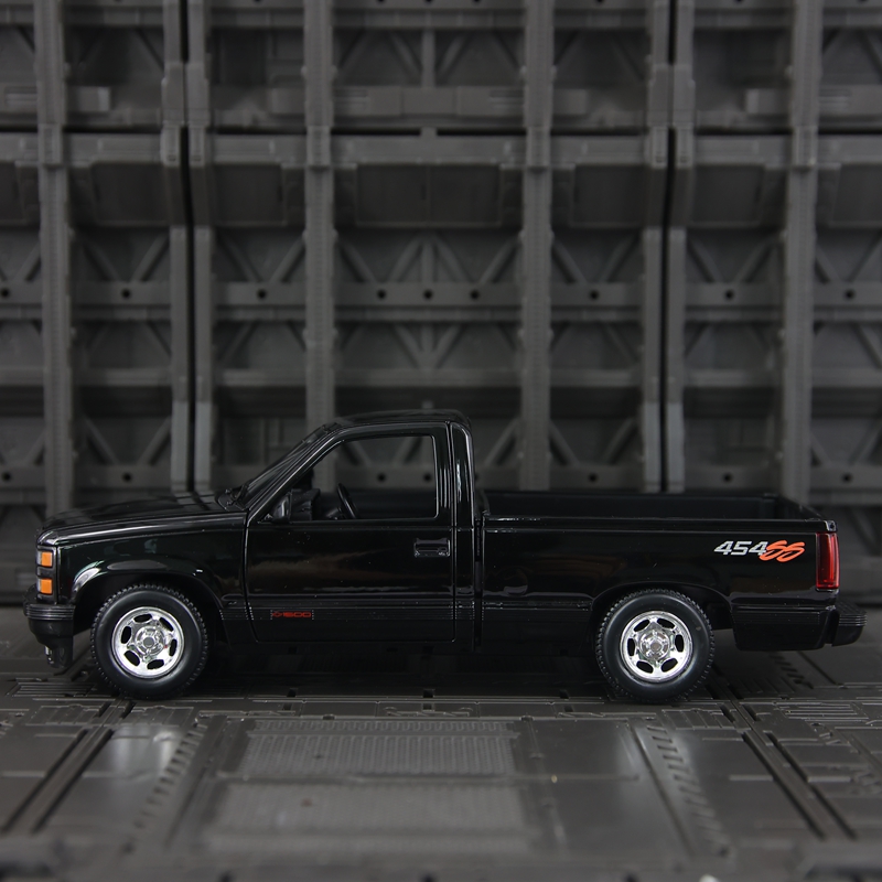 Maisto 1:24 Simulation Chevrol - Car Accessories Toy ulasan dan harga